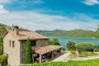 Lakeside holiday cottage in Catalonia 